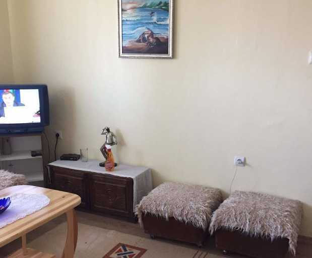 Дава се под наем Двустаен апартамент в Бургас, Братя Миладинови - 50 кв.м за 175 € - Снимка #3