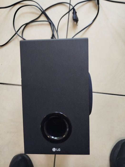 Саундбар LG  SQC1