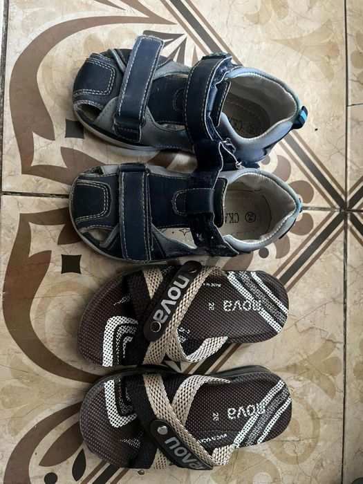 Продам куртки детские 3-4 лет