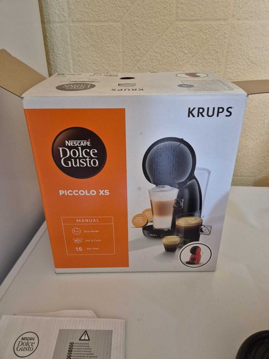 Espressor cu capsule Piccolo XS negru & rosu