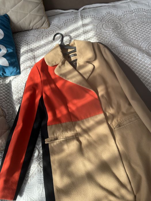 Продам пальто коричневого цвета