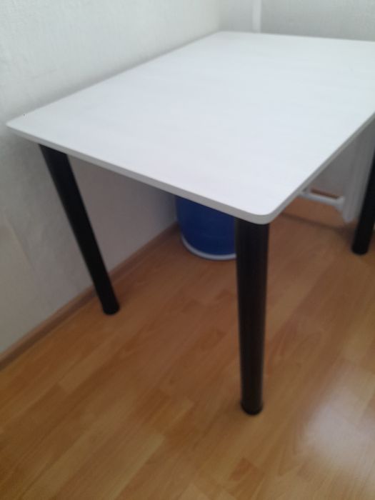 Продам два стола