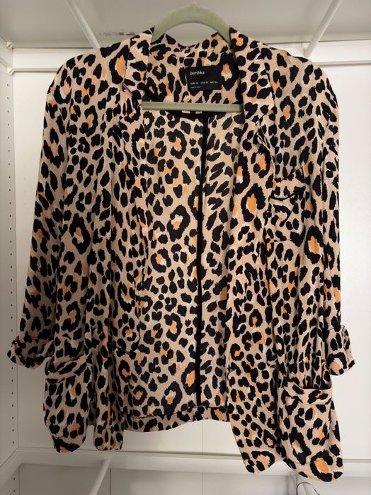 Jacheta subtire animal print Bershka