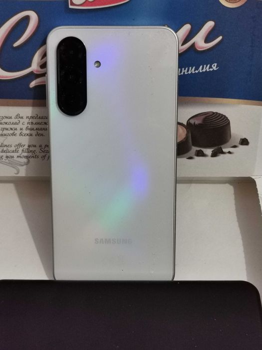 Телефони Самсунг А36 256gb 8 ram  и sansung  (GSM ) със зарядно.