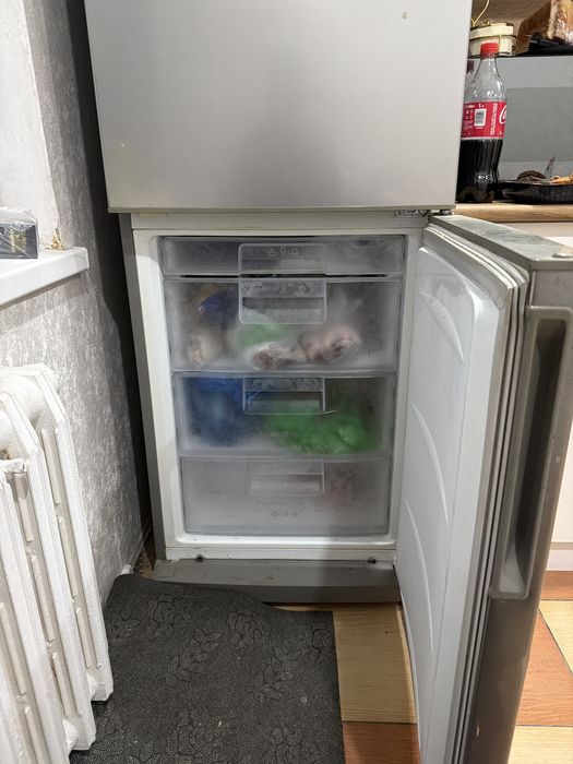 LG Холодильник 2020 года