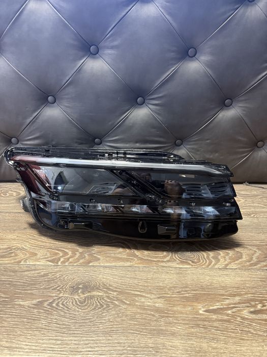 Vw touareg 3  R-line rline десен фар лед