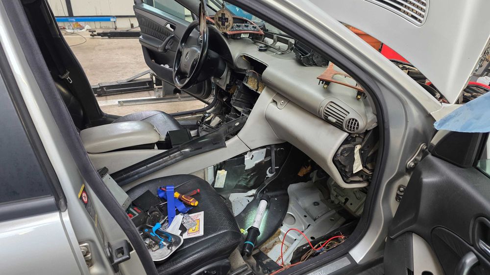 Service auto, reparatii electrice, clablaje, diagnoza, programari soft