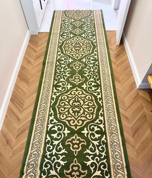 Продам ковры (2 больших 4×3 + дорожка), чистые, в хорошем состоянии