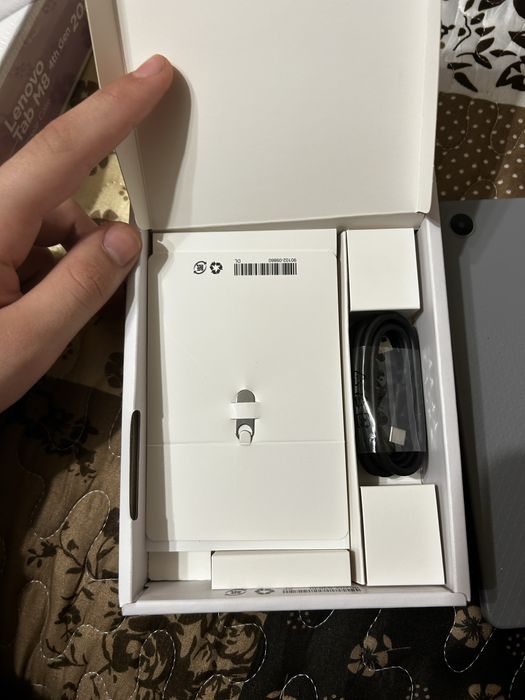 Продавам Lenovo Tab M8