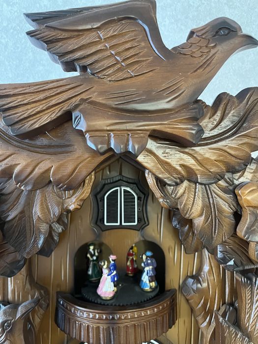 Продам часы с кукушкой