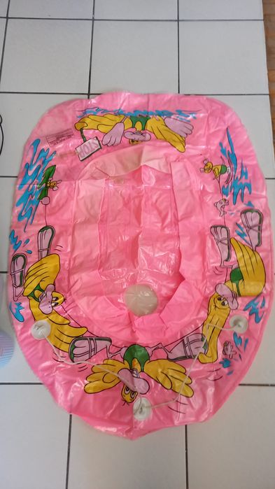 Продавам принадлежности за плажа.