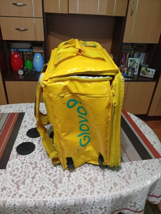 Vând geantă termoizolantă glovo