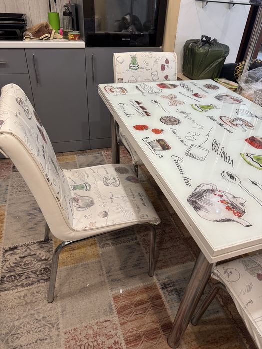 Продам стол и стулья