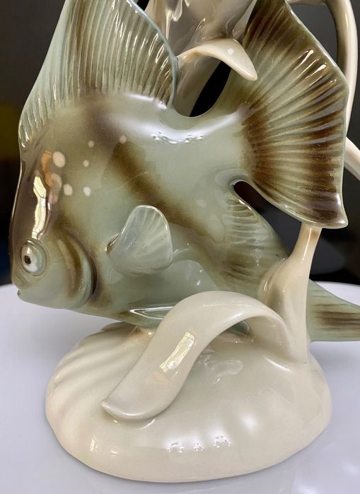 Статуэтка скалярии Royal Dux винтаж