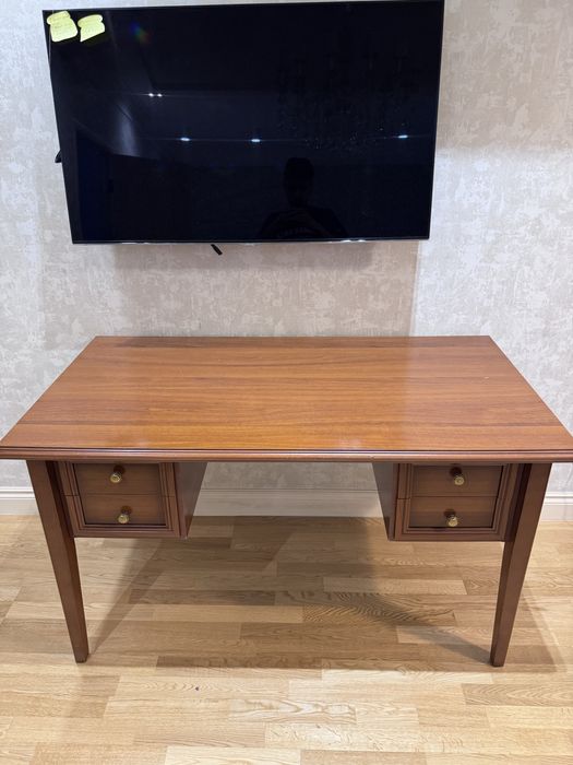 продам рабочий стол качественный