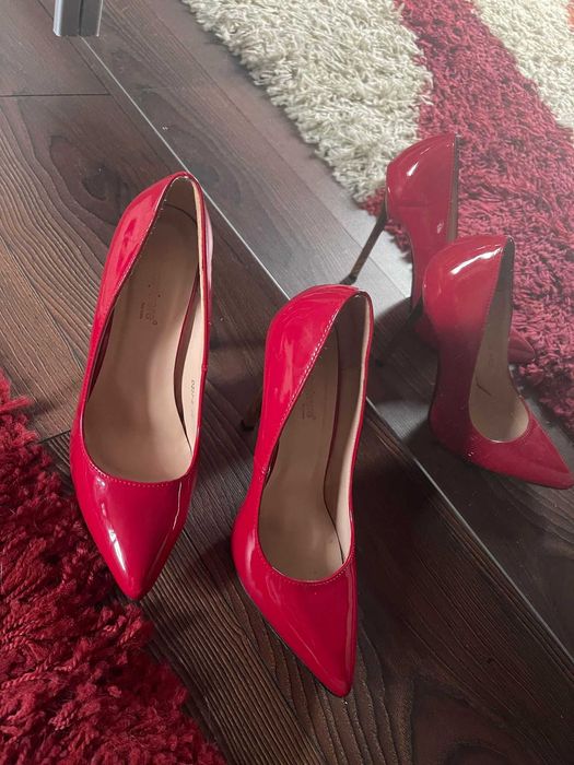 Pantofi piele rosie lacuită