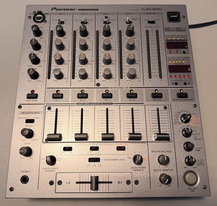 Pioneer djm 600 de colecție