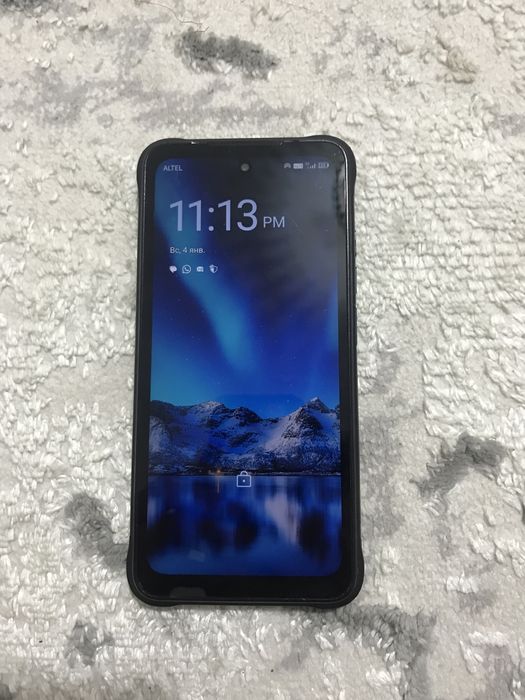 Продам смартфон KHAN J8