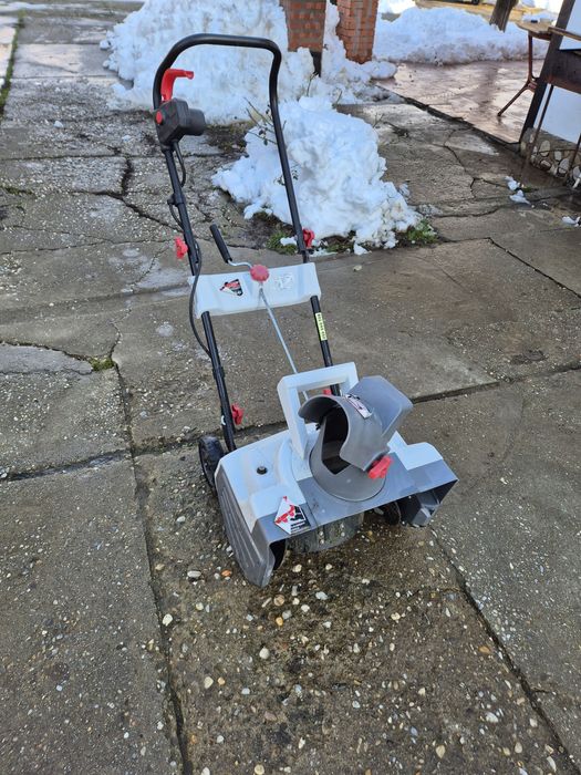 Freza electrică de zăpadă