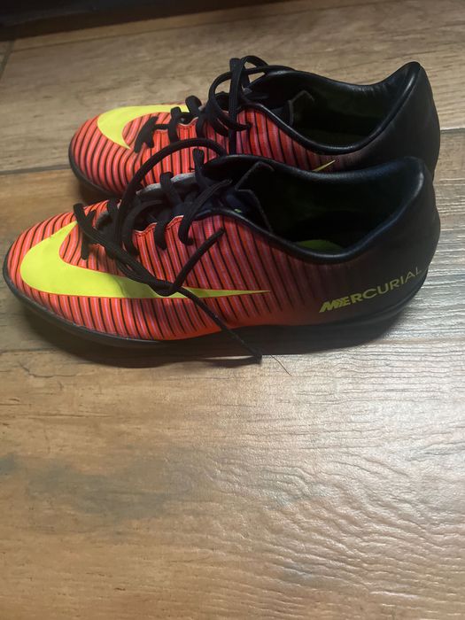 Nike бутонки размер 36 детски