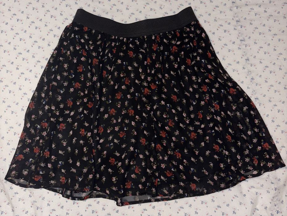 Лот от 4 рокли и 2 поли