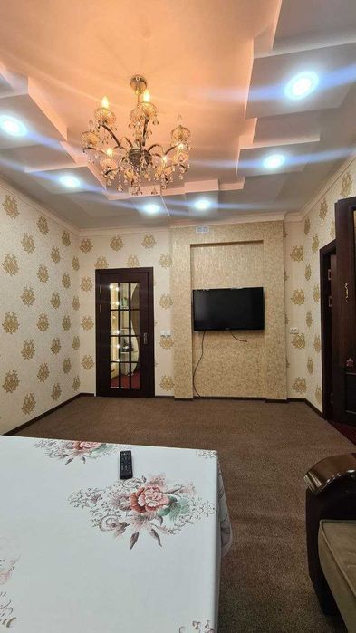 Тинчлик метро  1 комн. с обстановкой можно Ипотека