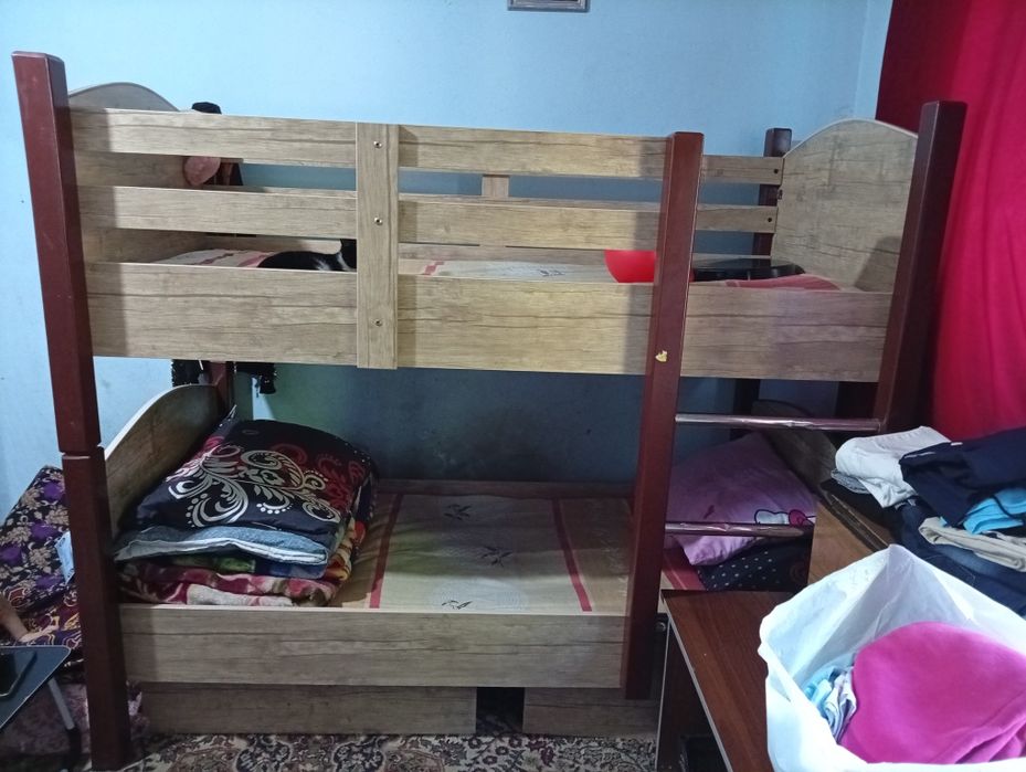 Кровать двухъярусная