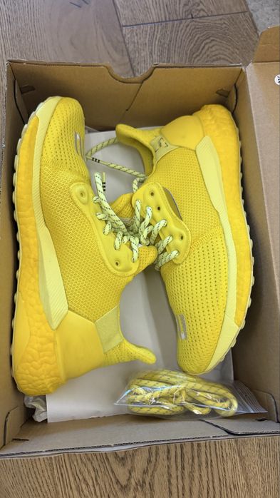 Adidas дишащи маратонки в 38-ми размер