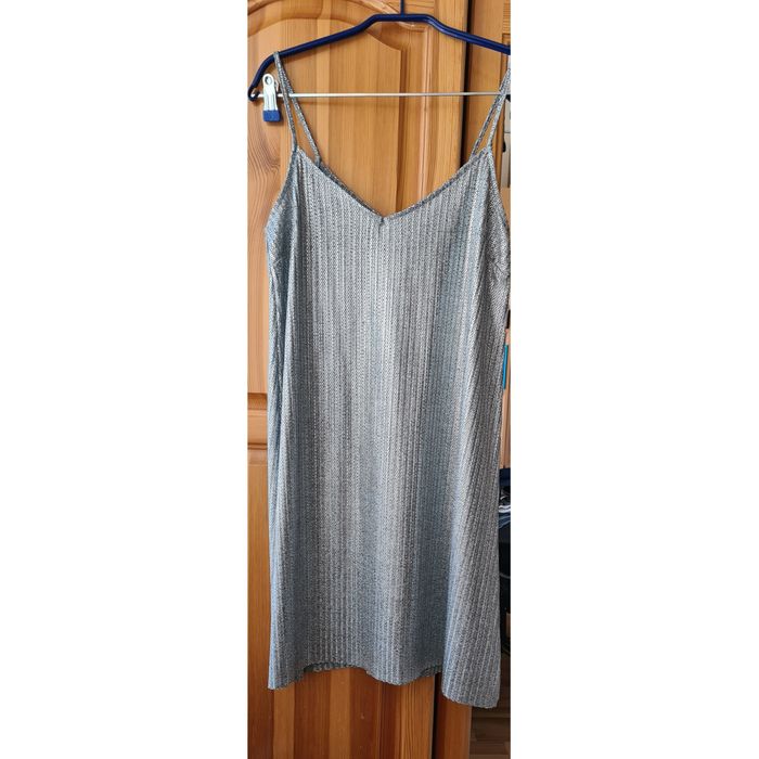 Сребриста парти рокля