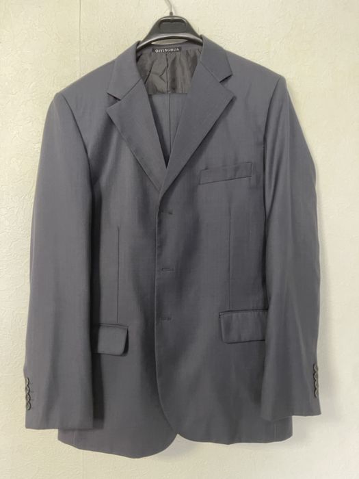 Костюмы мужские