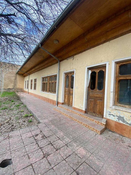 Продается Участок 8 соток, 10 комнат. Уч Кахрамон (Парвоз) фасад 20х40