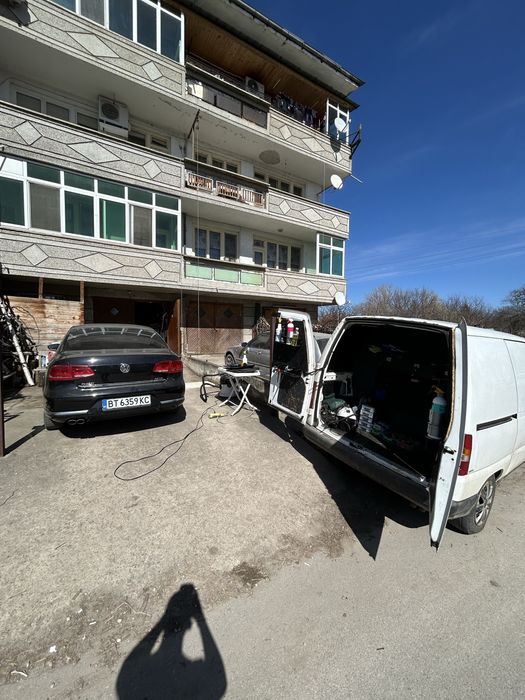 Детайлно почистване на автомобили до адрес!