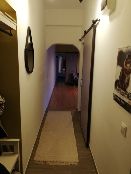 Inchiriez ap 2 camere bloc tip vila Tractorul