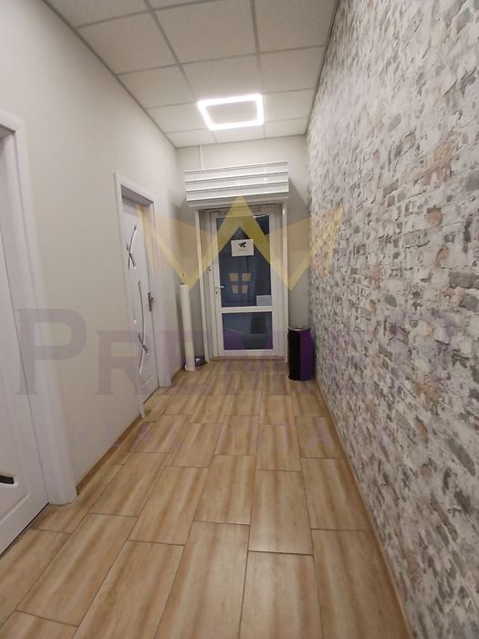 Дава се под наем Офис в Варна, Колхозен пазар - 152 кв.м за 1632 € - Снимка #9