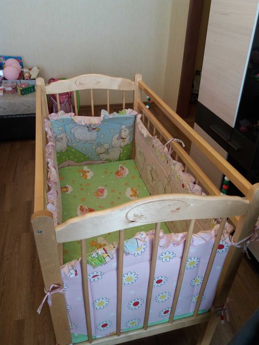 Кровать детская с матрасом и бортиками