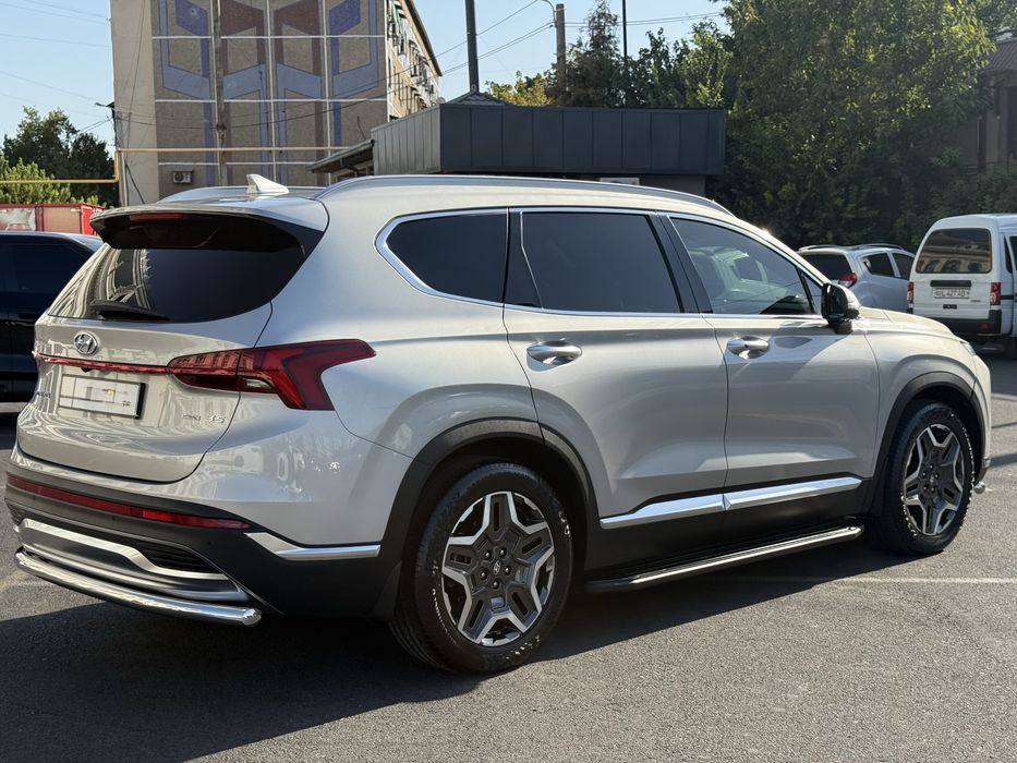 Hyundai Santa Fe сотилади