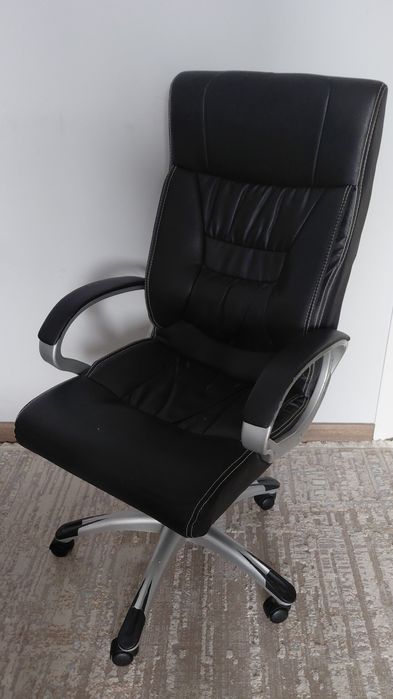 Кресло в офис б/у