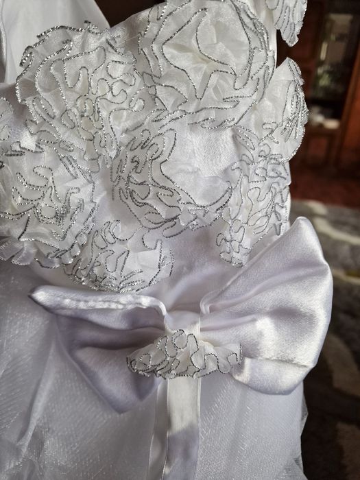 Нарядные платья для праздника