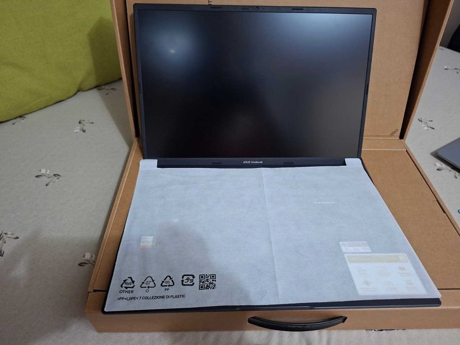 Laptop ASUS Vivobook 16 X1605VA