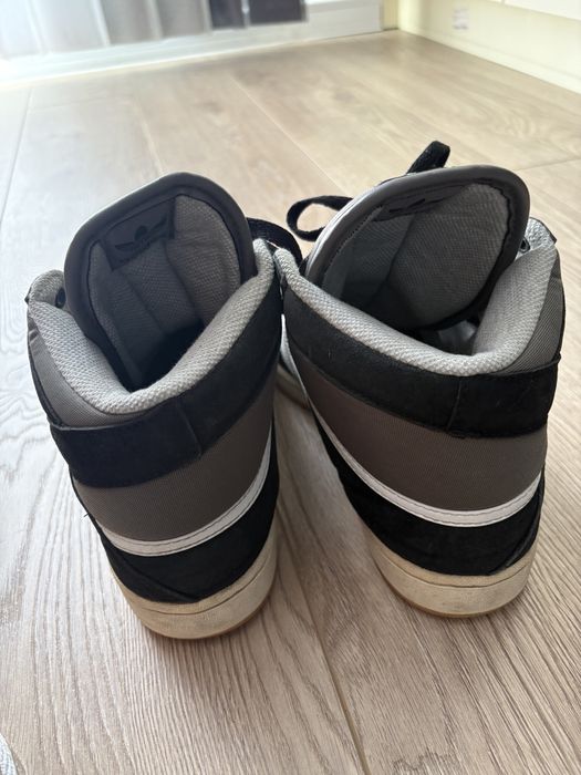 Кецове Adidas кафяви