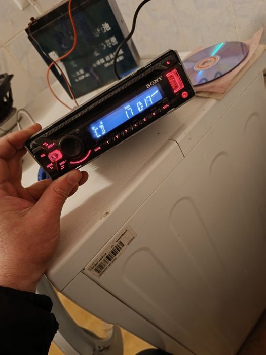 Продам автомагнитолу SONY оригинал