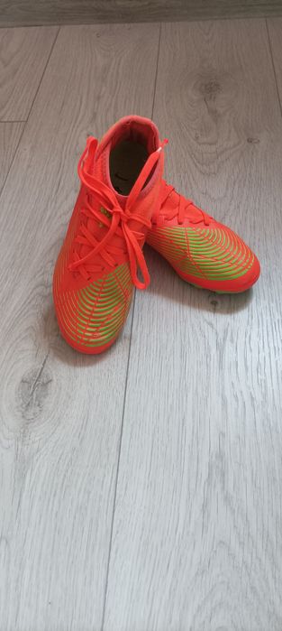 Детски бутонки и стоножки