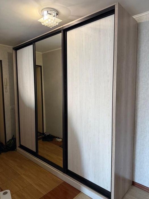 Продам шкаф купе