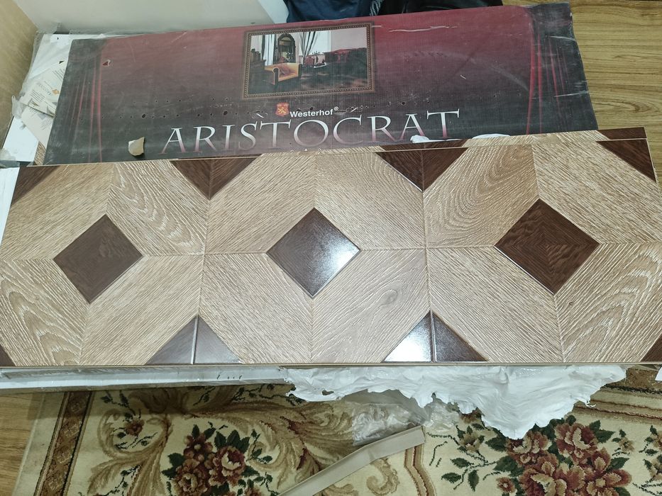 Продам новый ламинат