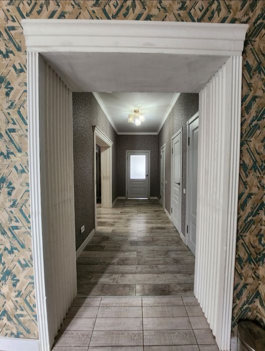 Дом 6 комнатный, 220 кв