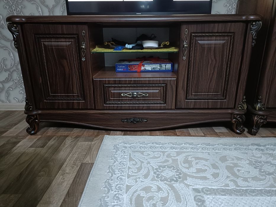 Горка и тумба под тв