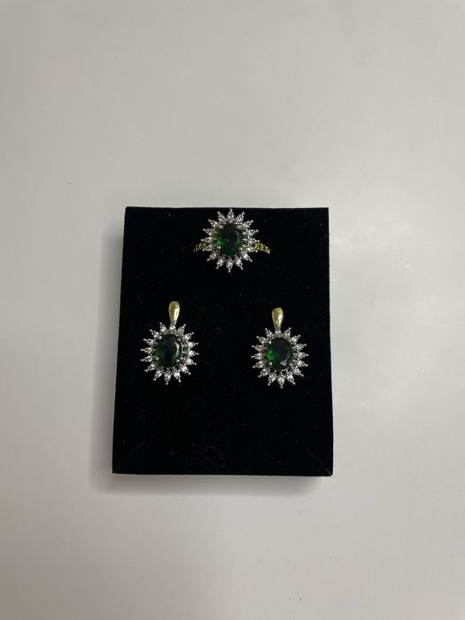 Zirak uzuk bijuteriya yangide