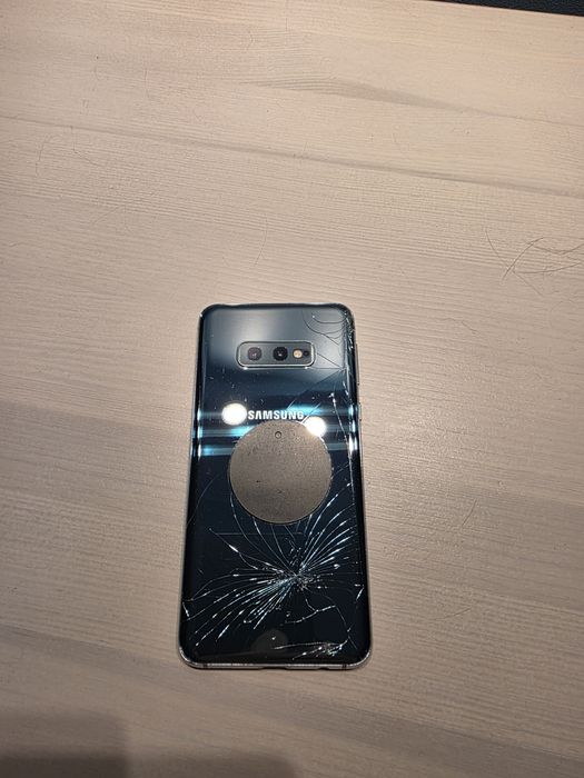 Samsung S10e рабочий