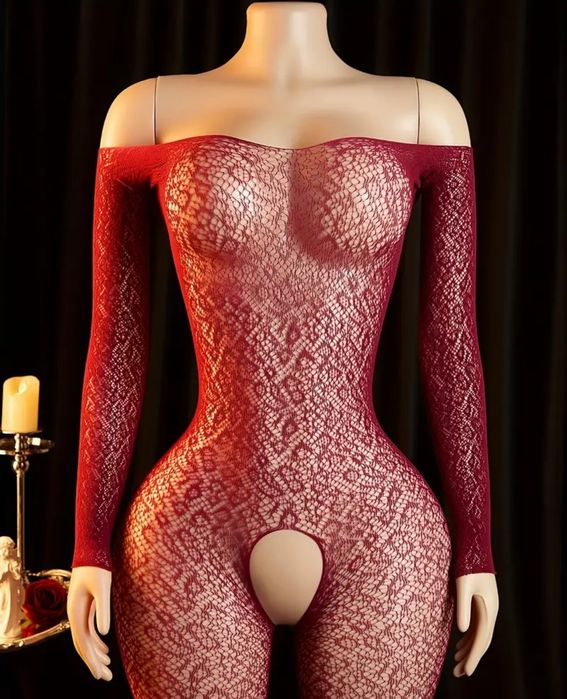 Еротично бельо цвят червен