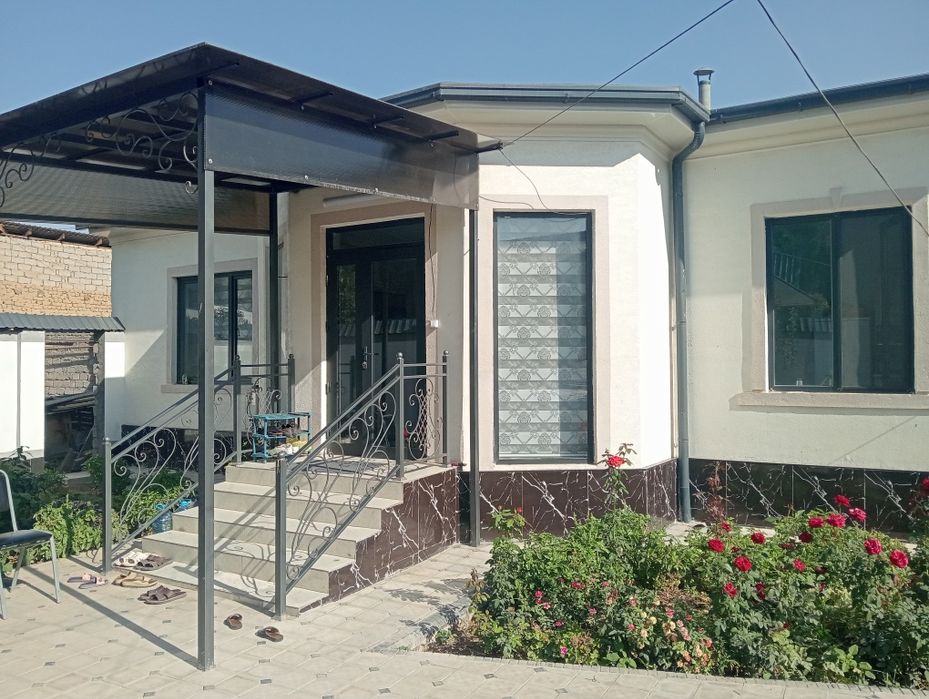 Tayyor hovli sotiladi 2 hona